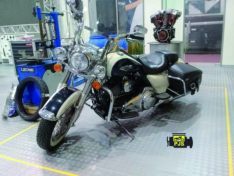 Motocicleta e equipamentos de borracharia