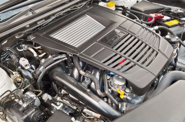 Motor 2.0 turbo desenvolve 270 cv e 35,7 kgfm de torque