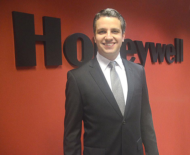 Douglas Bizotto Gonçalves, novo gerente de  de vendas e marketing da Honeywell Transportation Systems