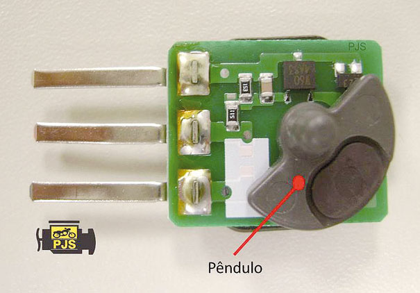 Fig. 1 – Circuito interno do sensor de ângulo de inclinação do chassi